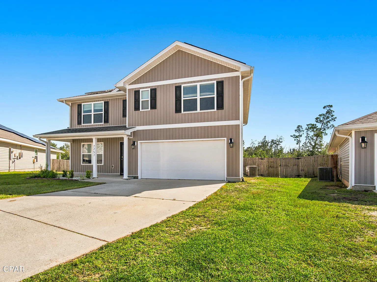 5 bed, 2556 sqft, $2,800 — Photo 3