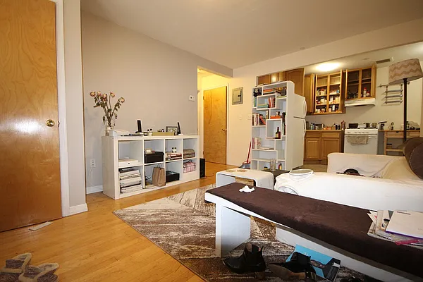Rented by Bold New York | media 6