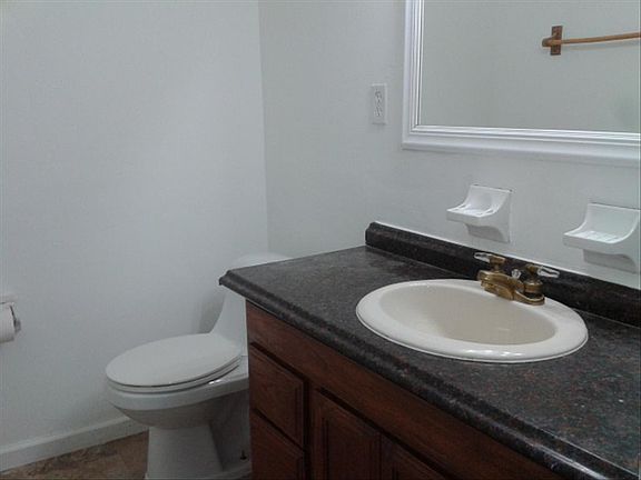 5th image of 802 Pepper Mill Pl