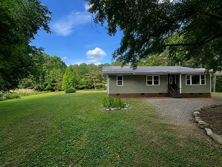 437 Haw Branch Rd — Photo 1