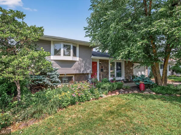 2299 16th Ave E, North Saint Paul, MN 55109
