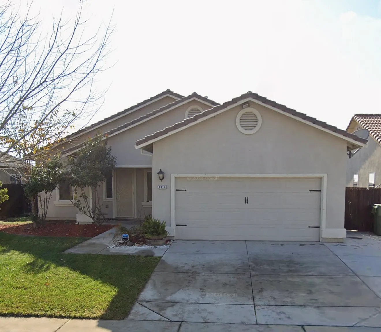 4 bed, 1892 sqft, $2,500 — Photo 2