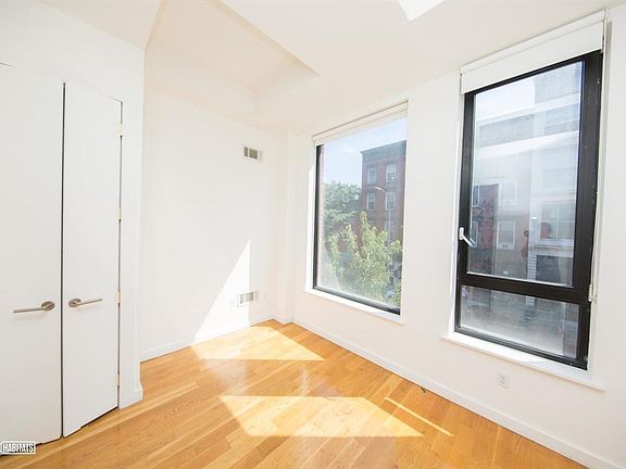 4th image of 687 Driggs Ave APT 2J