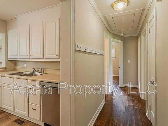 4th image of 213 Donnan Rd