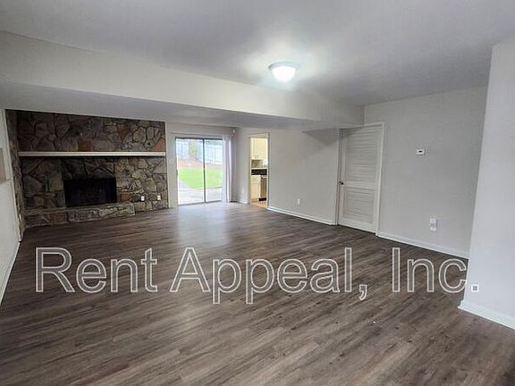 4th image of 505 San Remo Ct