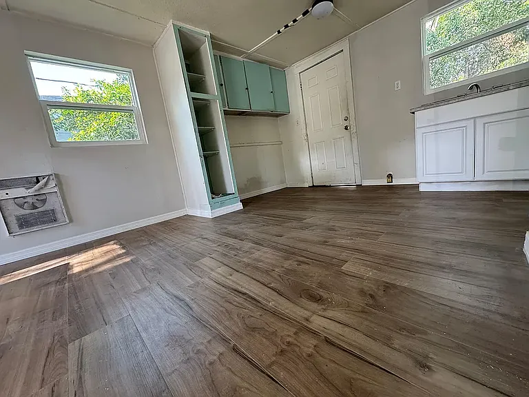 8903 N Dexter Ave — Photo 7
