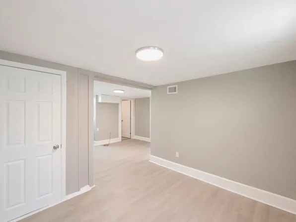 955 9th Ave S #2, Saint Petersburg, FL 33705