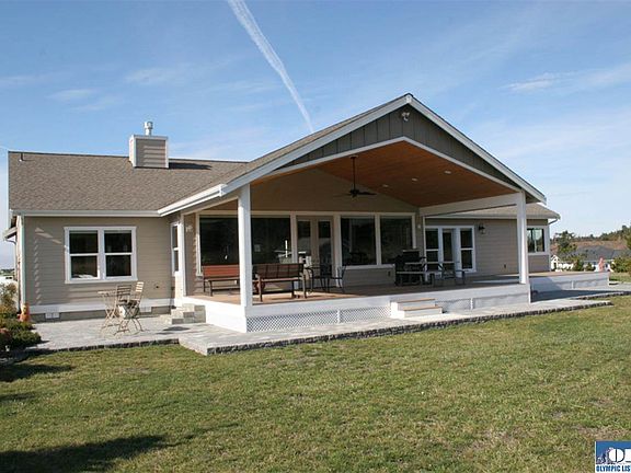 4th image of 215 Dungeness Greens Way
