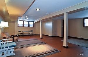 5th image of 5034 Jarvis Ave