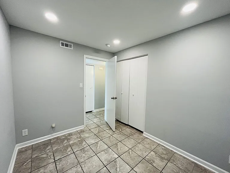 202 Chesterfield Ln #101 — Photo 3