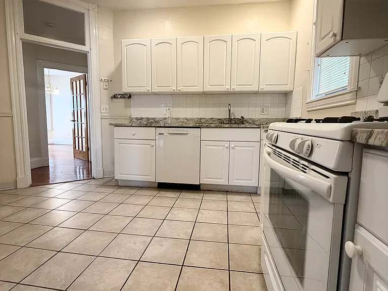 9 Corwin St #9 — Photo 8
