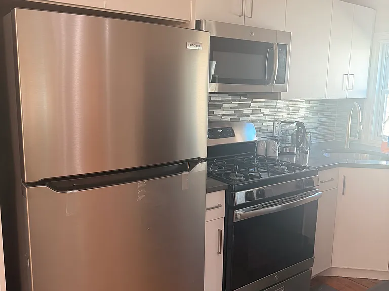 14811 N Conduit Ave #2 — Photo 6