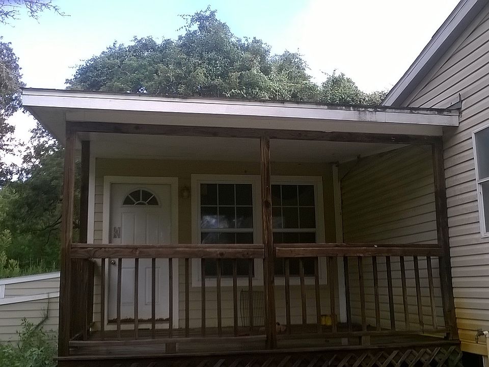 2nd image of 418 11th St S