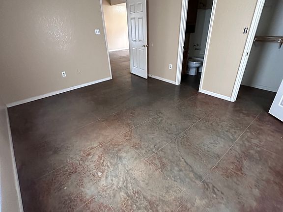 4th image of 817 Willowood #817