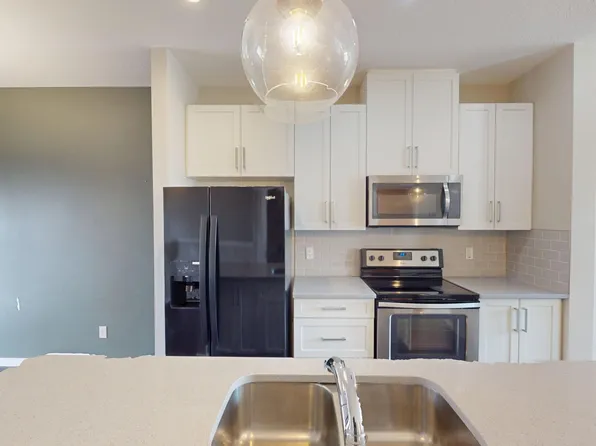 320 Secord Blvd NW Unit 31, Edmonton, AB T5T 7E8