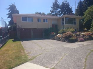 921 NW 106th St, Seattle, WA 98177
