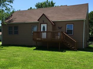 117 N 1st St, Easton, KS 66020