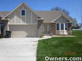 607 Patrick Cir, Gretna, NE 68028