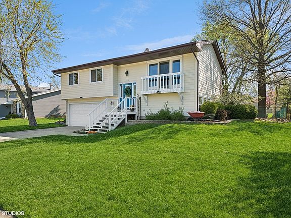 2nd image of 309 Norton Ln