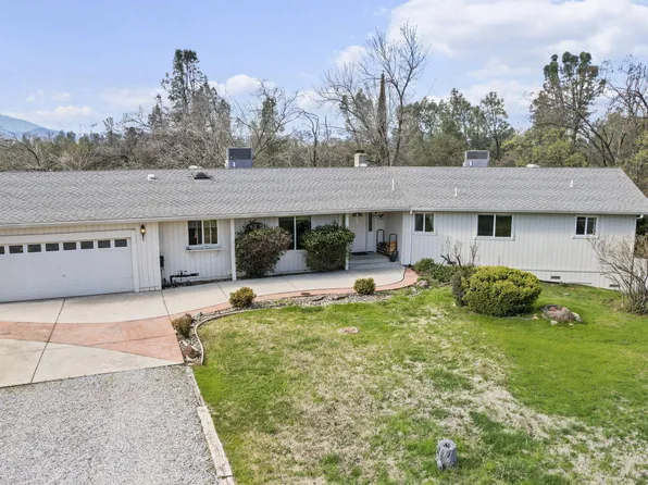 17814 Windsor Ln, Anderson, CA 96007