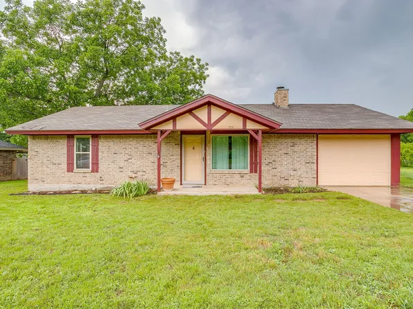 709 N Avenue B, Springtown, TX 76082