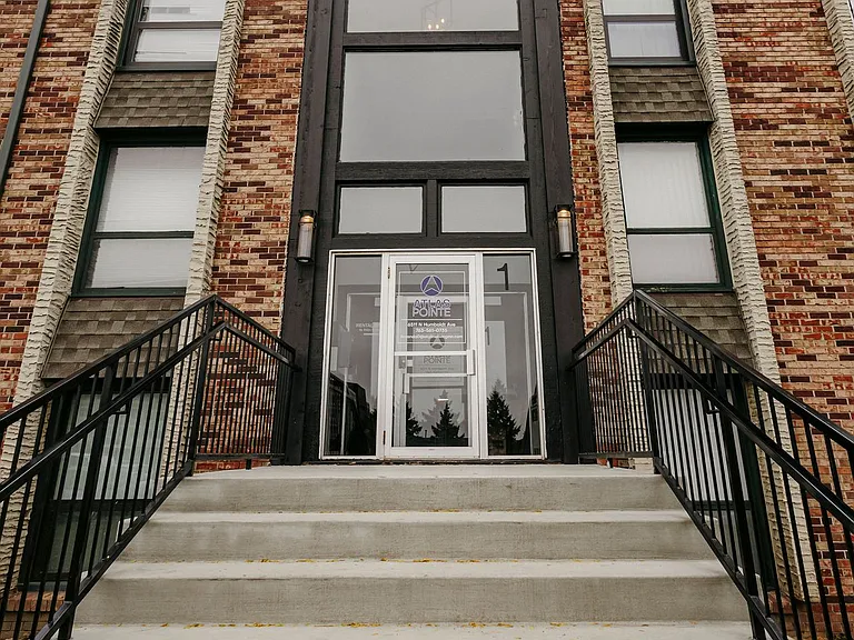 Atlas Pointe Apartments — Photo 3