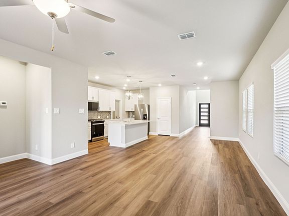 7th image of this home