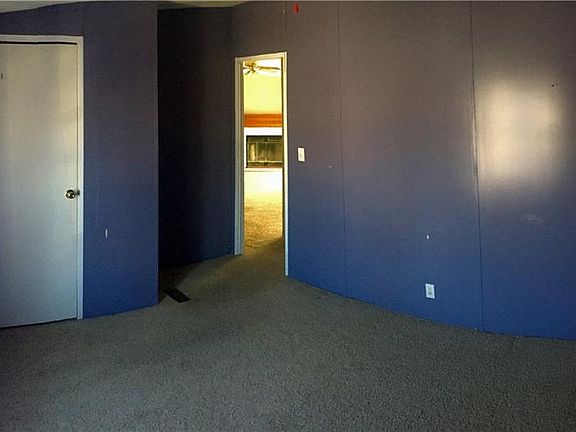 5th image of 584 Ventura Dr