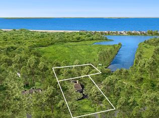 68 Turtle Cove Dr, Southampton, NY 11968