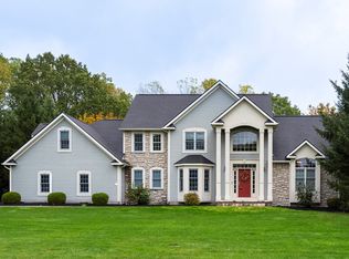 5 Hunters Rdg W, Ionia, NY 14475