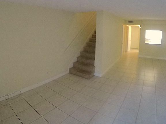 3rd image of 2818 Somerset Park Dr