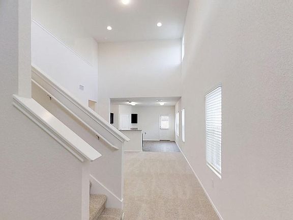 4th image of 3707 Conyers Ln