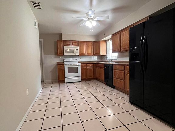 3rd image of 80 Skylark Ave