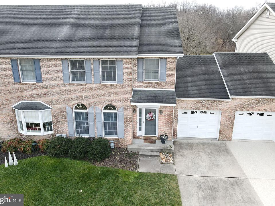 1st image of 35 Marble House Dr