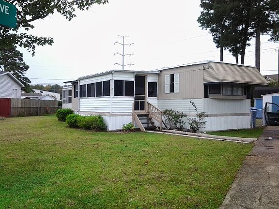 2nd image of 2945 Finch Ave