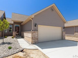 1194 Reeve Dr #30-B, Tecumseh, MI 49286