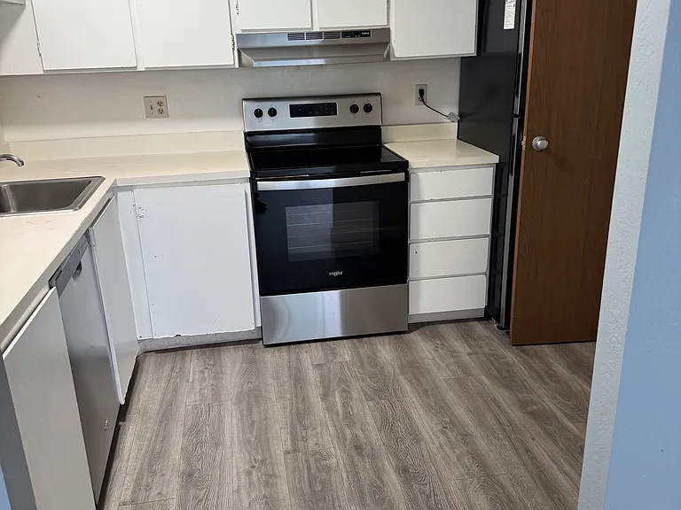 555 Pierce St #424 — Photo 11