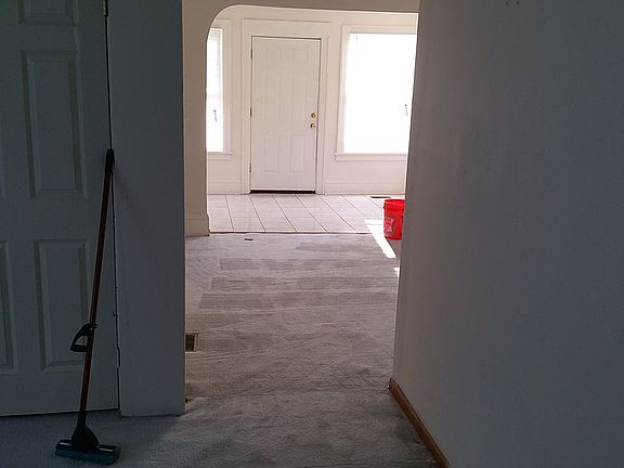 3rd image of 2314 Irving Ave N