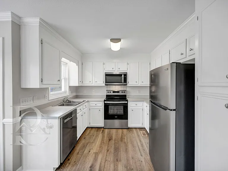 232 Autumnview Ct — Photo 7