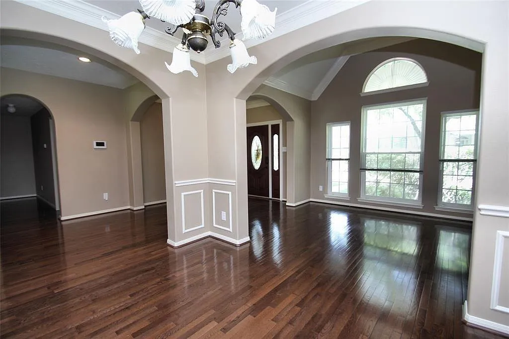 4 bed, 3.5 bath, 3009 sqft, $2,900 — Photo 3