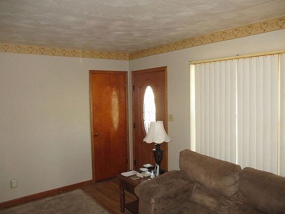 4th image of 703 Edgewood Ave