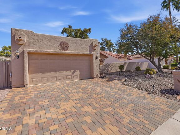 3rd image of 25609 S NOTTINGHAM Drive