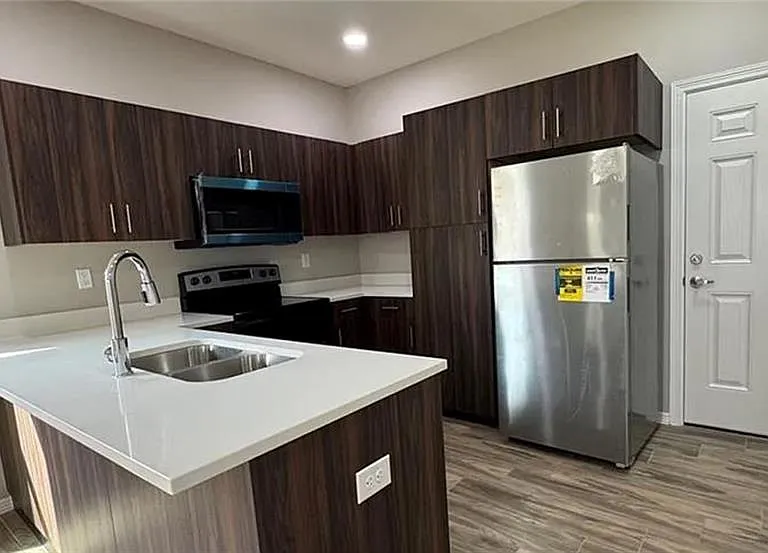 4301 Walnut Ave #4 — Photo 4