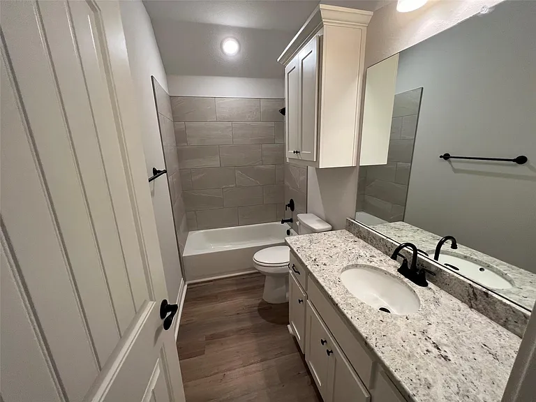 708 Tippit Ln — Photo 3