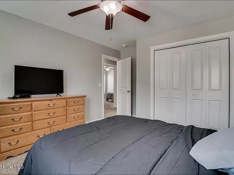 470 Brantley Cove Cir — Photo 19