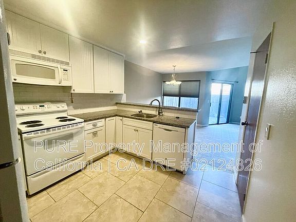 3rd image of 105 Marylyn Cir