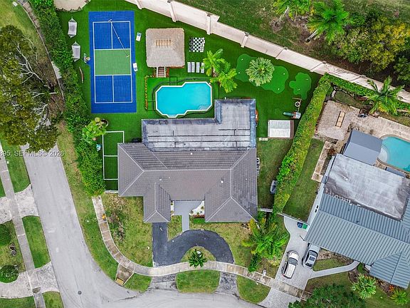 3rd image of 10870 SW 106th Ave