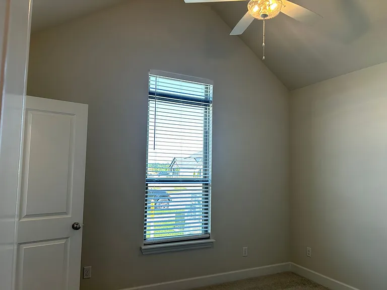 2412 Salmon St — Photo 20