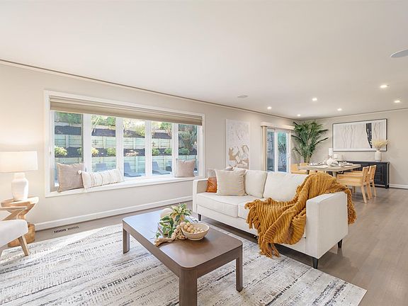 5th image of 70 Broadmoor Court
