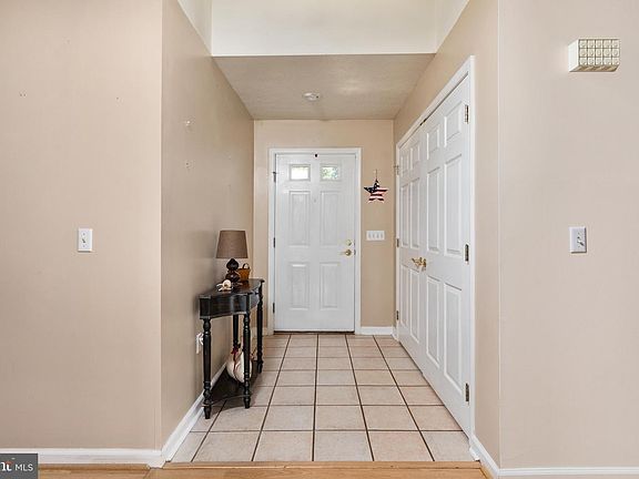 3rd image of 695 Vulpine Dr